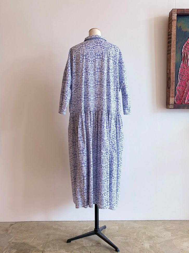 【CHECK&STRIPE(チェック&ストライプ)】小さな衿のローウエストワンピース リバティ Mortimer