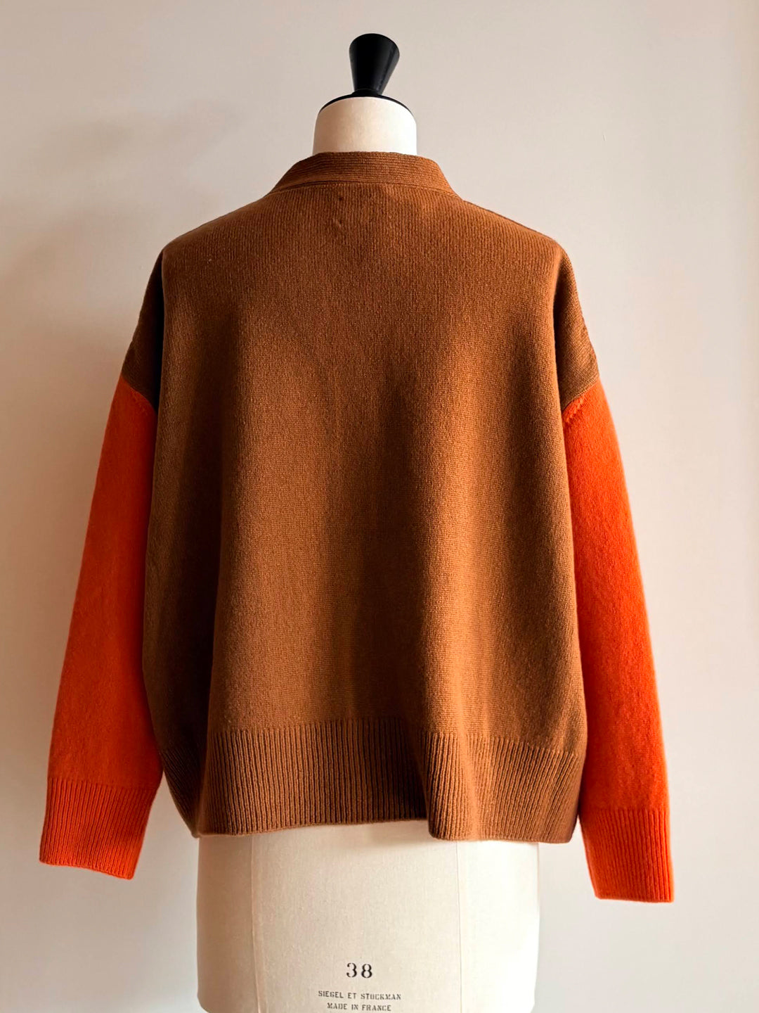 Cardigan ensoleillé Cardigan d'origine ensoleillé