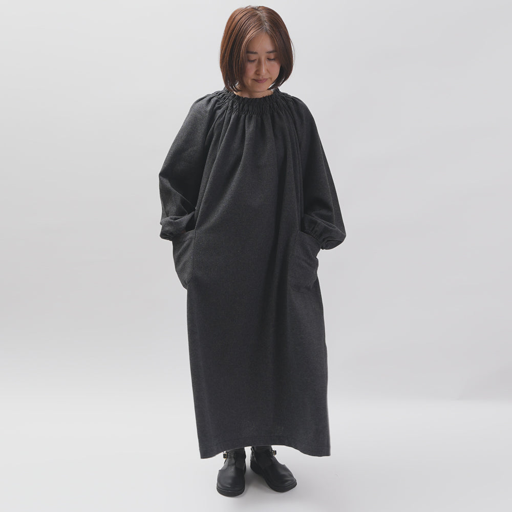 [CHECK & STRIPE (check & striped)] Rubber shirring dress "thin cashmere mixed wool"