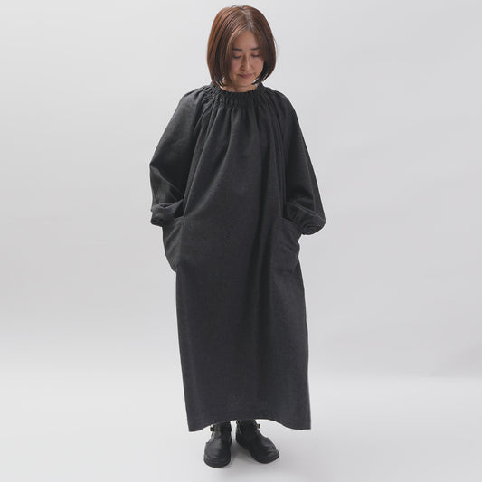 [CHECK & STRIPE (check & striped)] Rubber shirring dress "thin cashmere mixed wool"