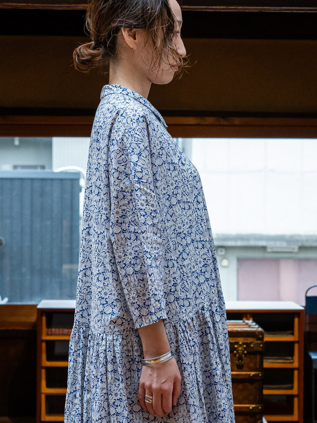 【CHECK&STRIPE(チェック&ストライプ)】小さな衿のローウエストワンピース リバティ Mortimer