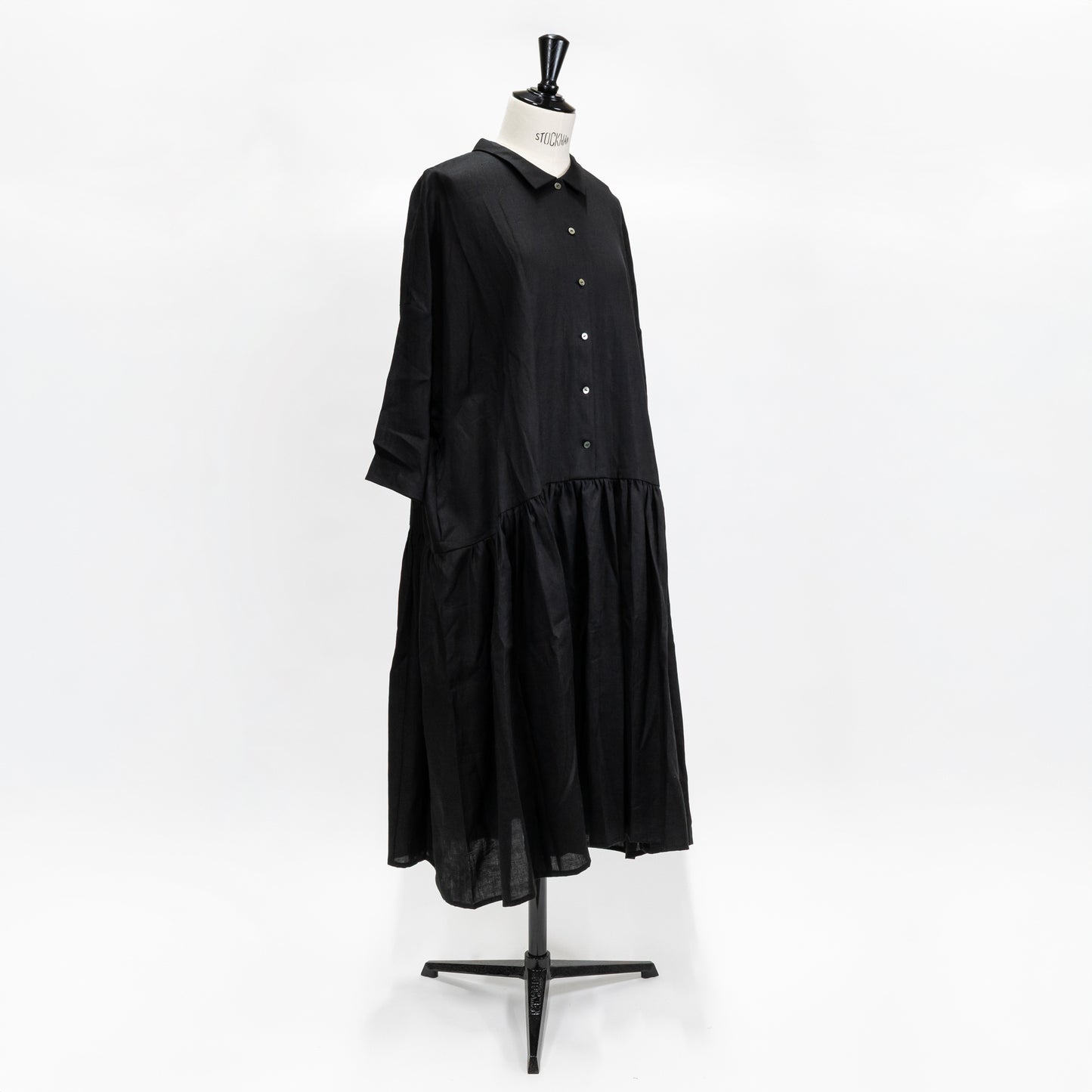 【CHECK&STRIPE(チェック&ストライプ)】小さな衿のローウエストワンピース 「やさしいリネン」