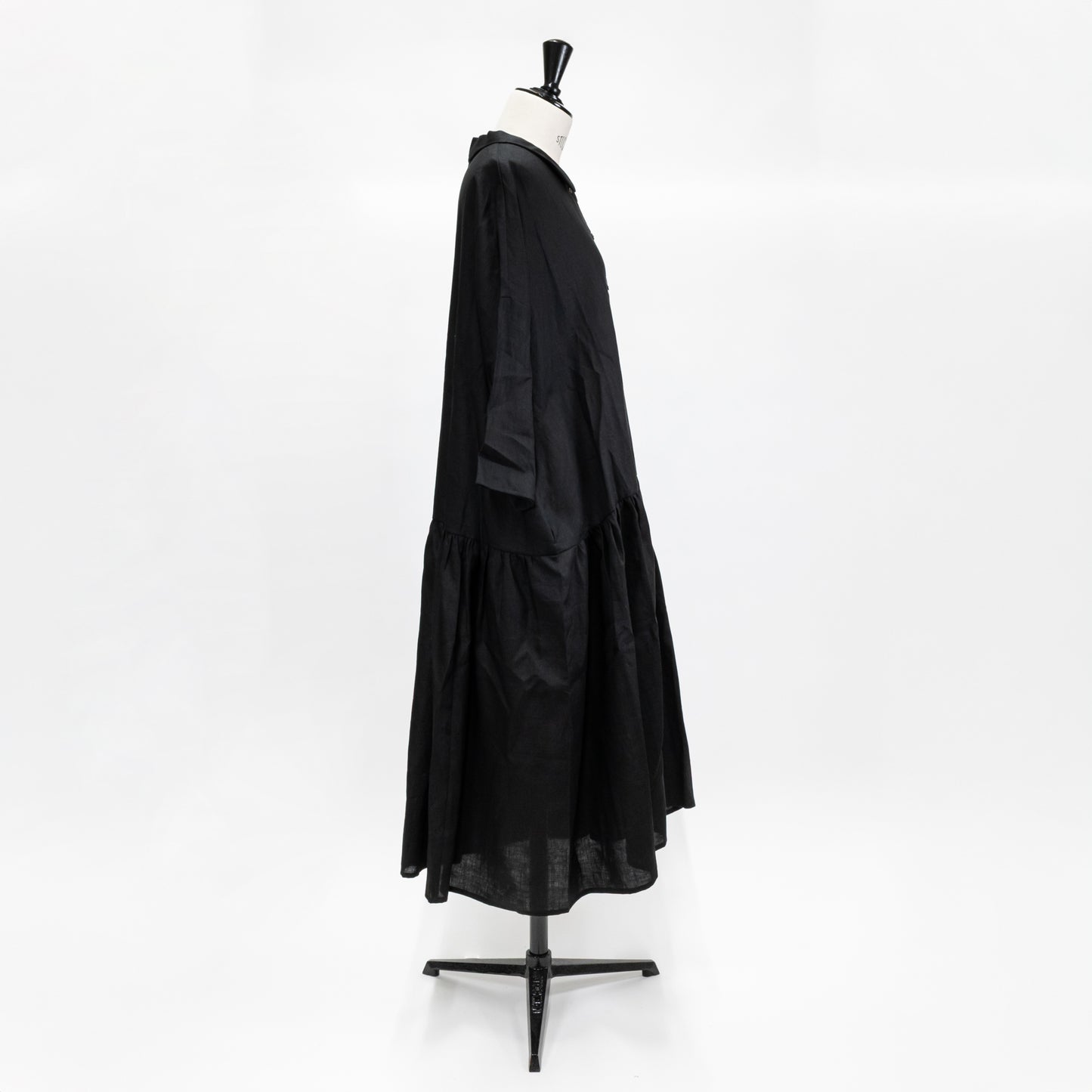 【CHECK&STRIPE(チェック&ストライプ)】小さな衿のローウエストワンピース 「やさしいリネン」