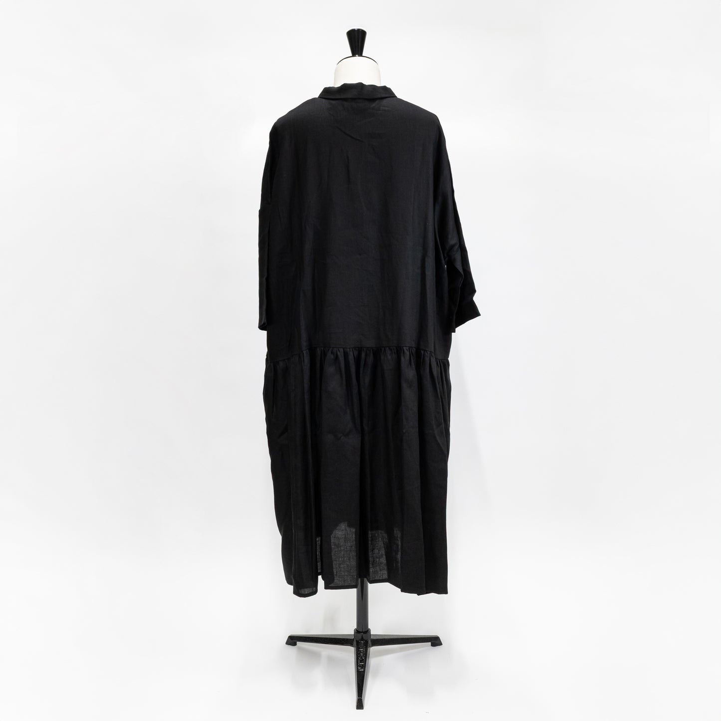 【CHECK&STRIPE(チェック&ストライプ)】小さな衿のローウエストワンピース 「やさしいリネン」