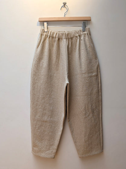 【CHECK&STRIPE(チェック&ストライプ)】シンプルテーパードパンツ　ハーフリネンツイル