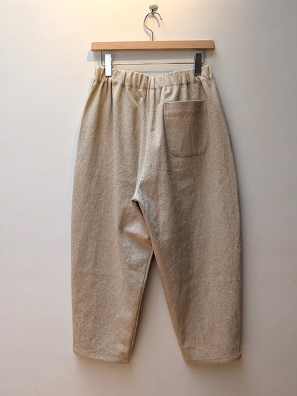 【CHECK&STRIPE(チェック&ストライプ)】シンプルテーパードパンツ　ハーフリネンツイル