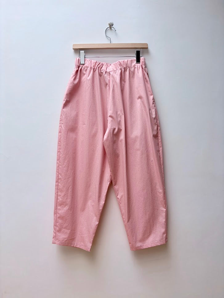 【CHECK&STRIPE(チェック&ストライプ)】シンプルテーパードパンツ　海のブロード