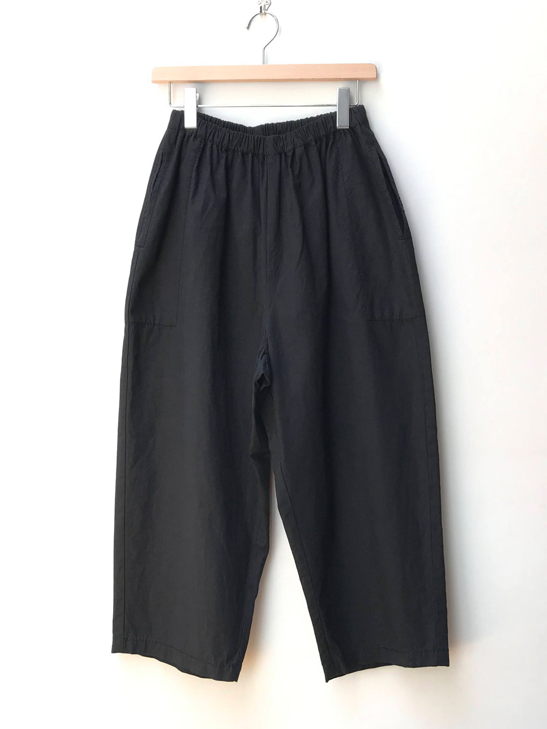 【homspun (ホームスパン) 】バルキーシーチング　厚手ギャザーパンツ